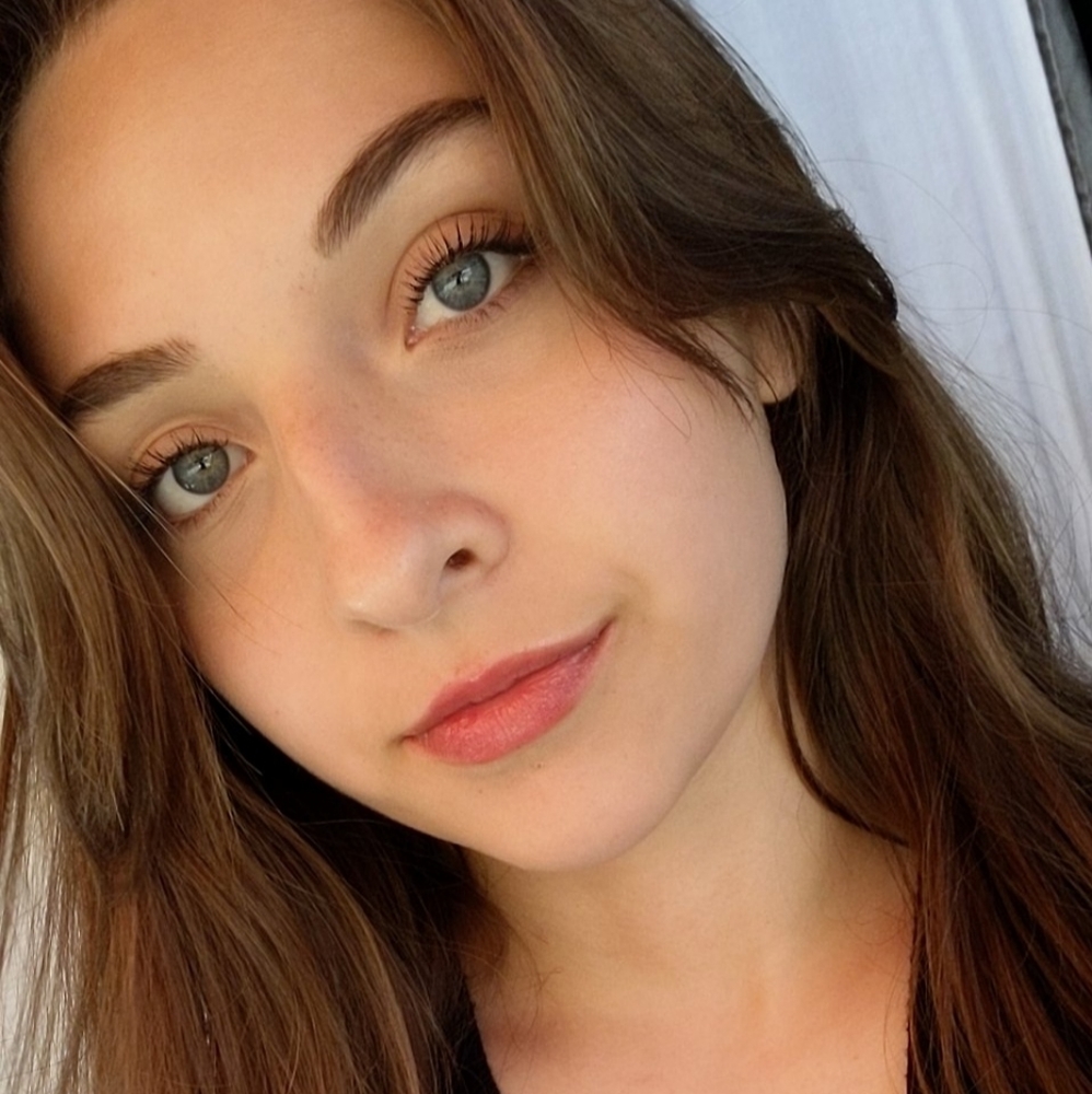 Meet your Posher, Hannah
